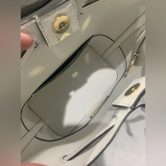 🔥NWOT Michael Kors drawstring bucket bag - Picture 2 of 4